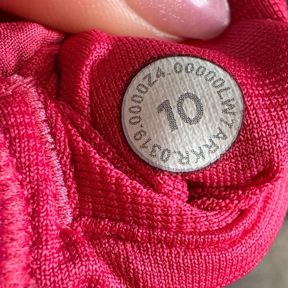 Lululemon Hotty Hot Low Rise Pink Shorts Size 10 Lined